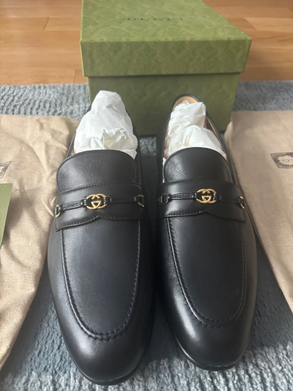 Gucci never worn