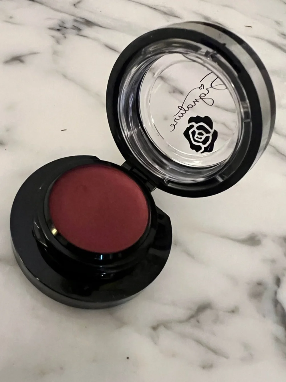 Mary Kay Signature Velvet Mousse Cheek- Berry KK14