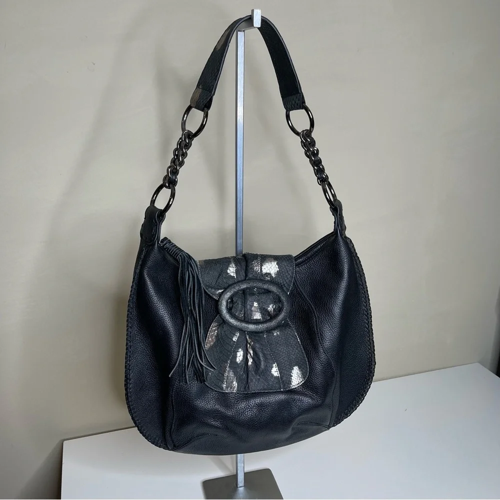 Chi by Carlos Falchi chi designed