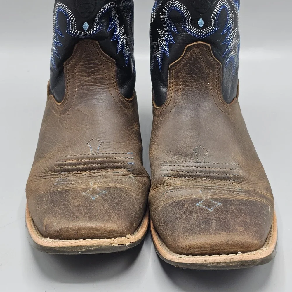 Ariat