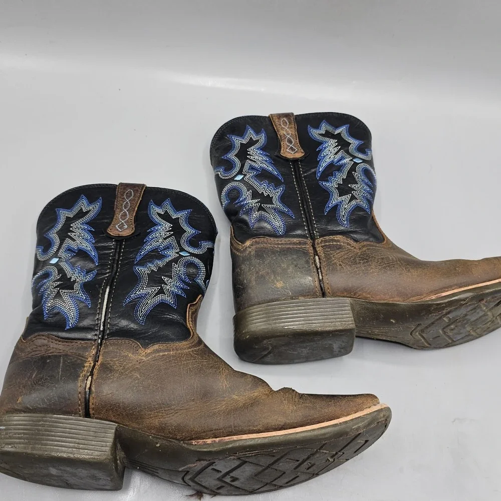 Ariat