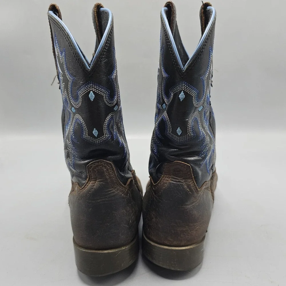 Ariat