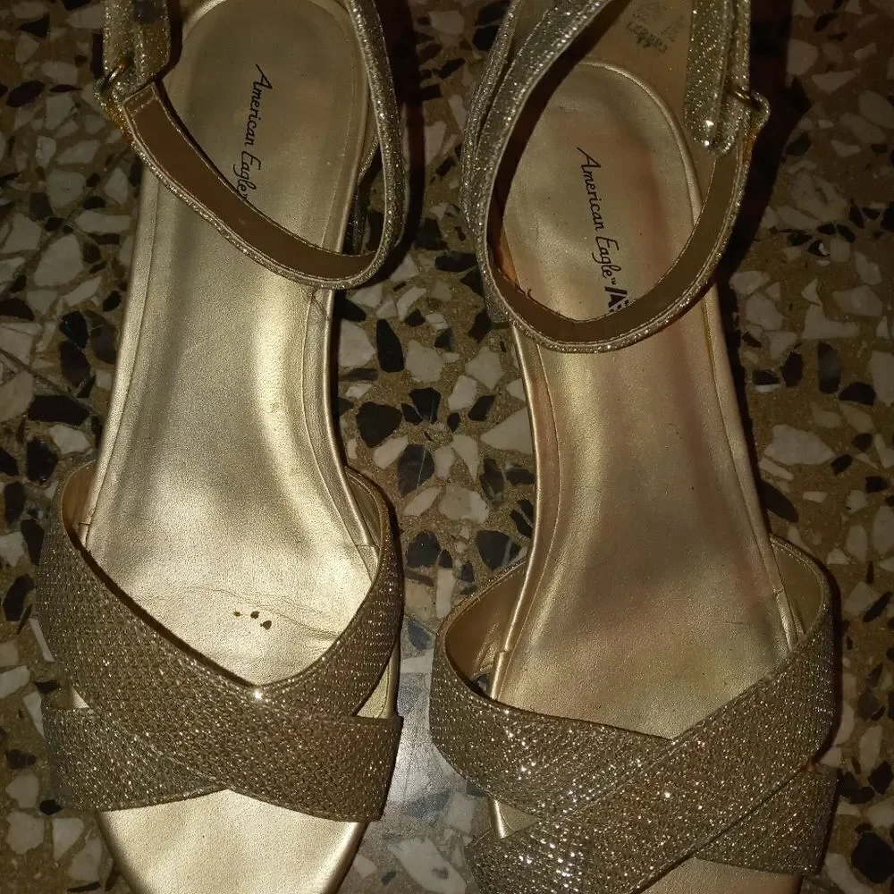 N/A comfortable gold