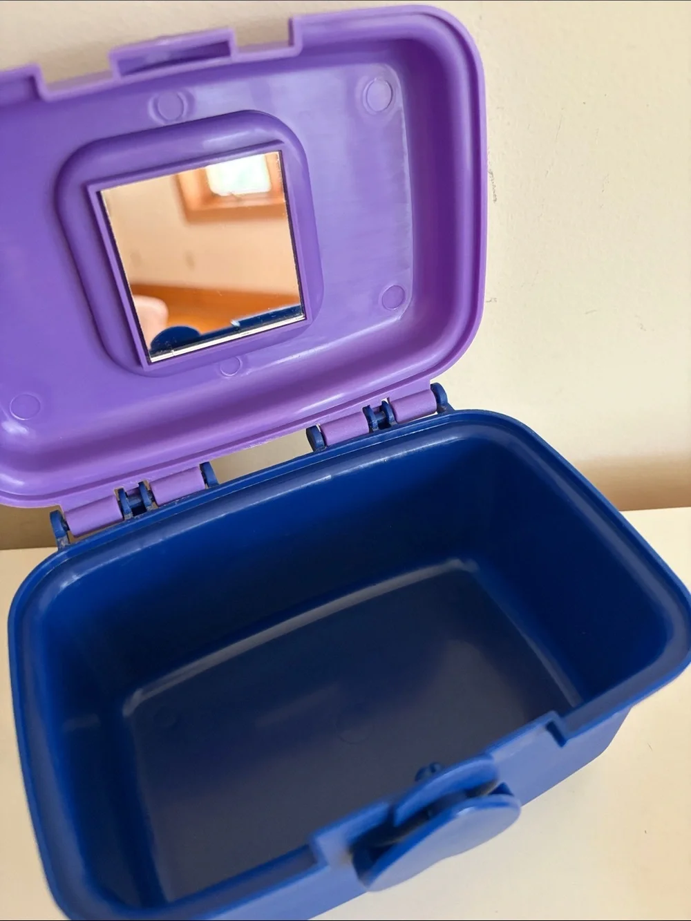N/A compact purple