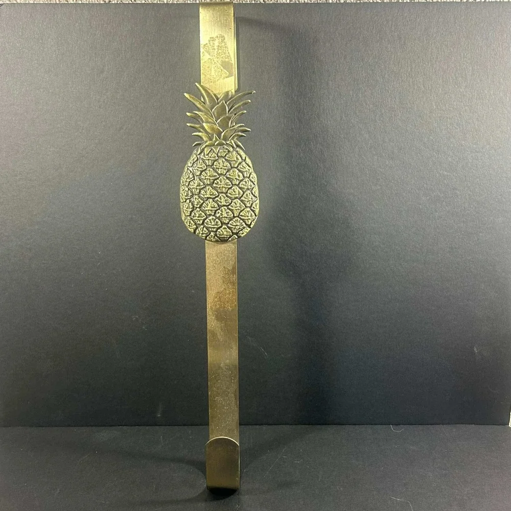 Brass Pineapple Wreath‎ Hanger Gold Hospitality Over Door Home Decor 15