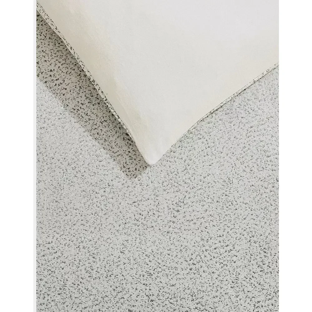 Vera Wang stunning restful