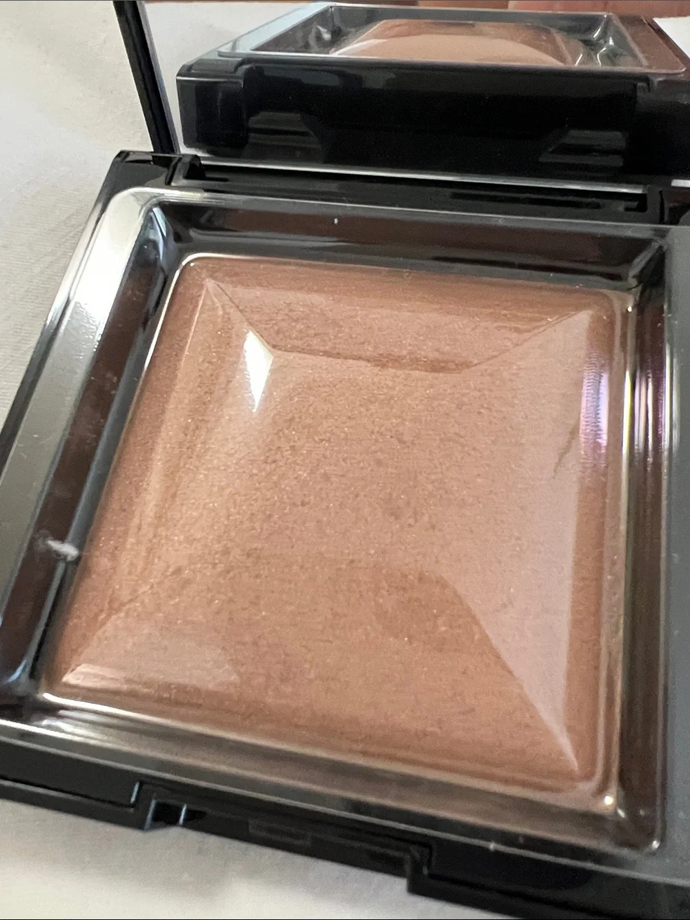 bareMinerals compact bronzer