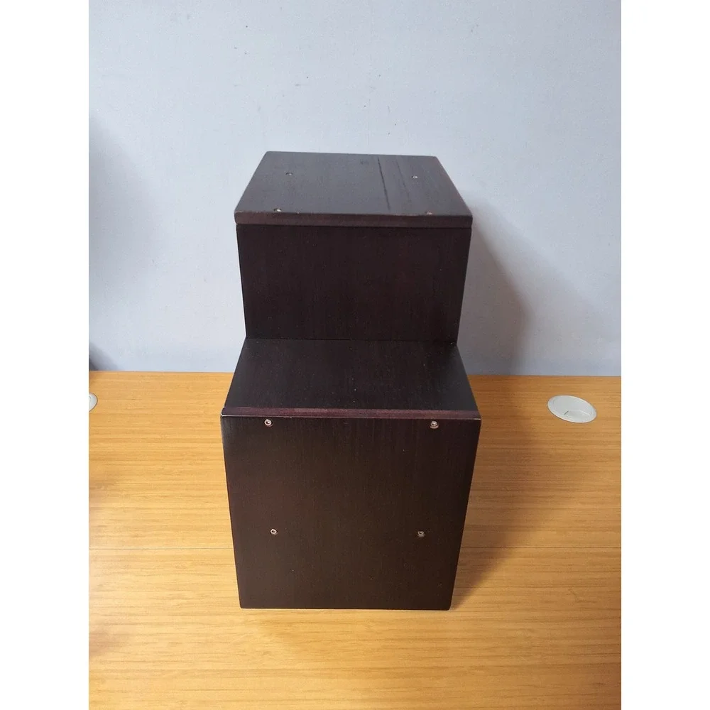 Unbranded geometric wood