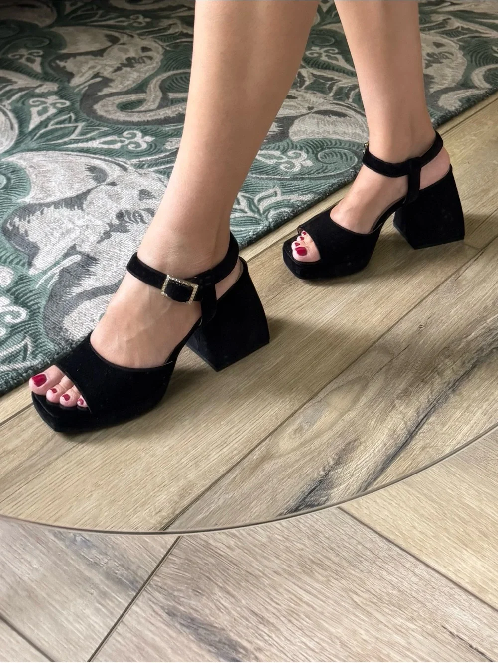 Nodaleto absolutely stunning