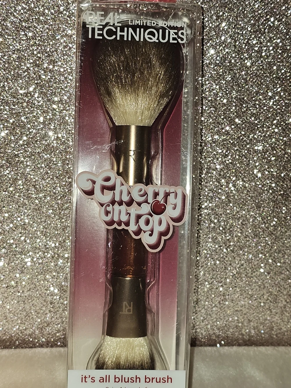Real Techniques Cherry On Top Dual-Ended Blush Brush