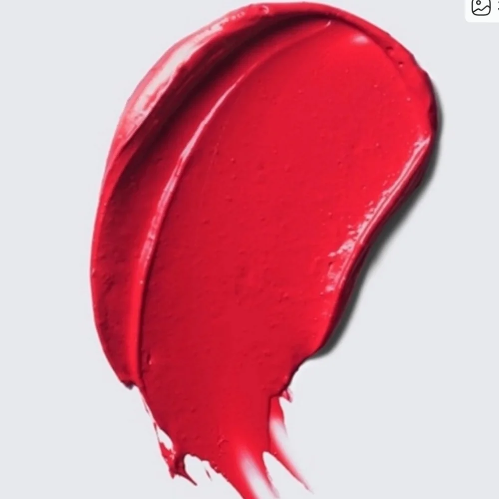 Estee Lauder bold red