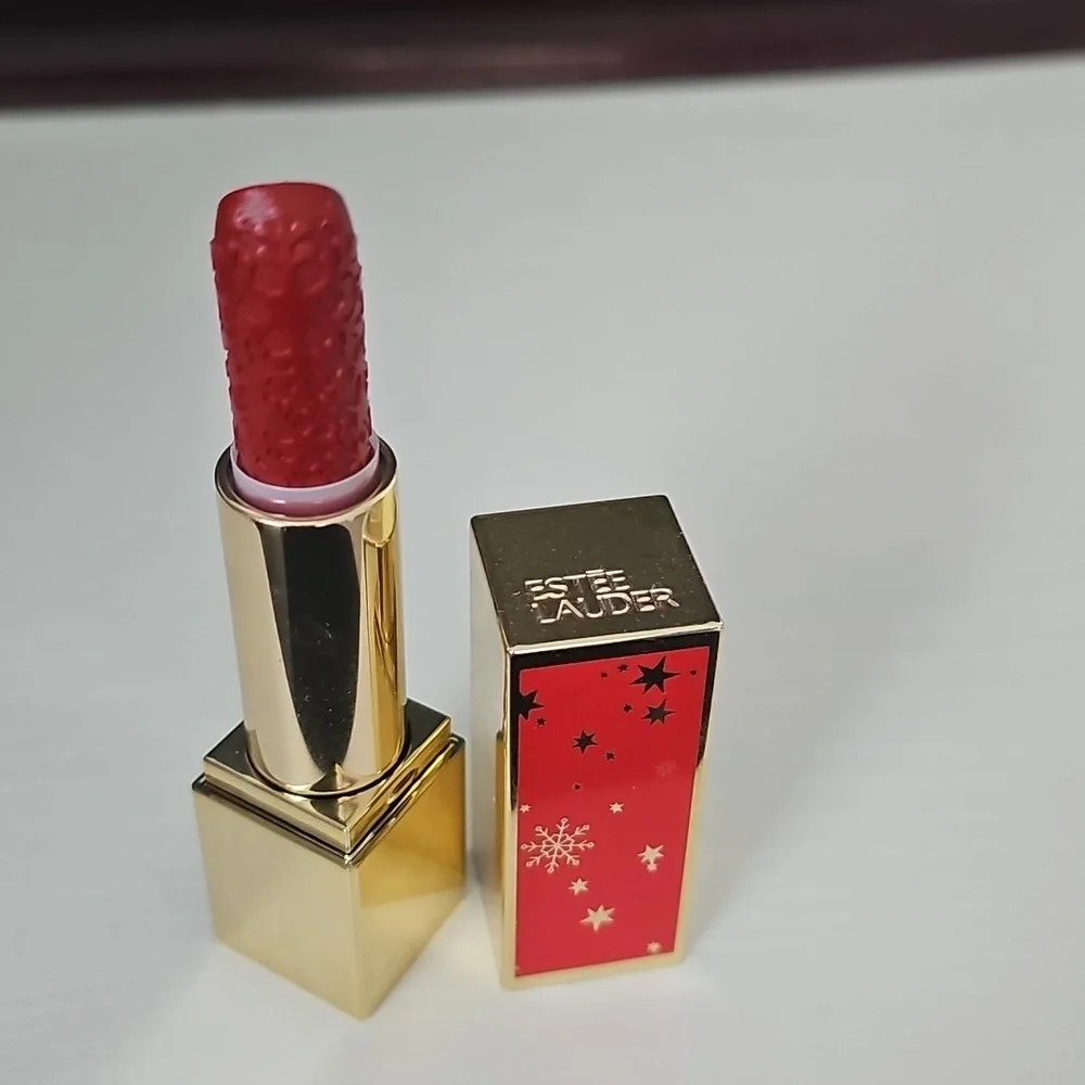 Estee Lauder bold red