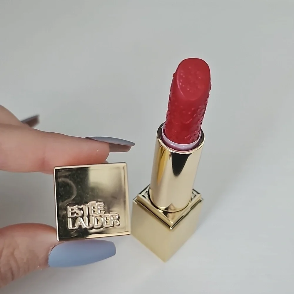 Estee Lauder bold red