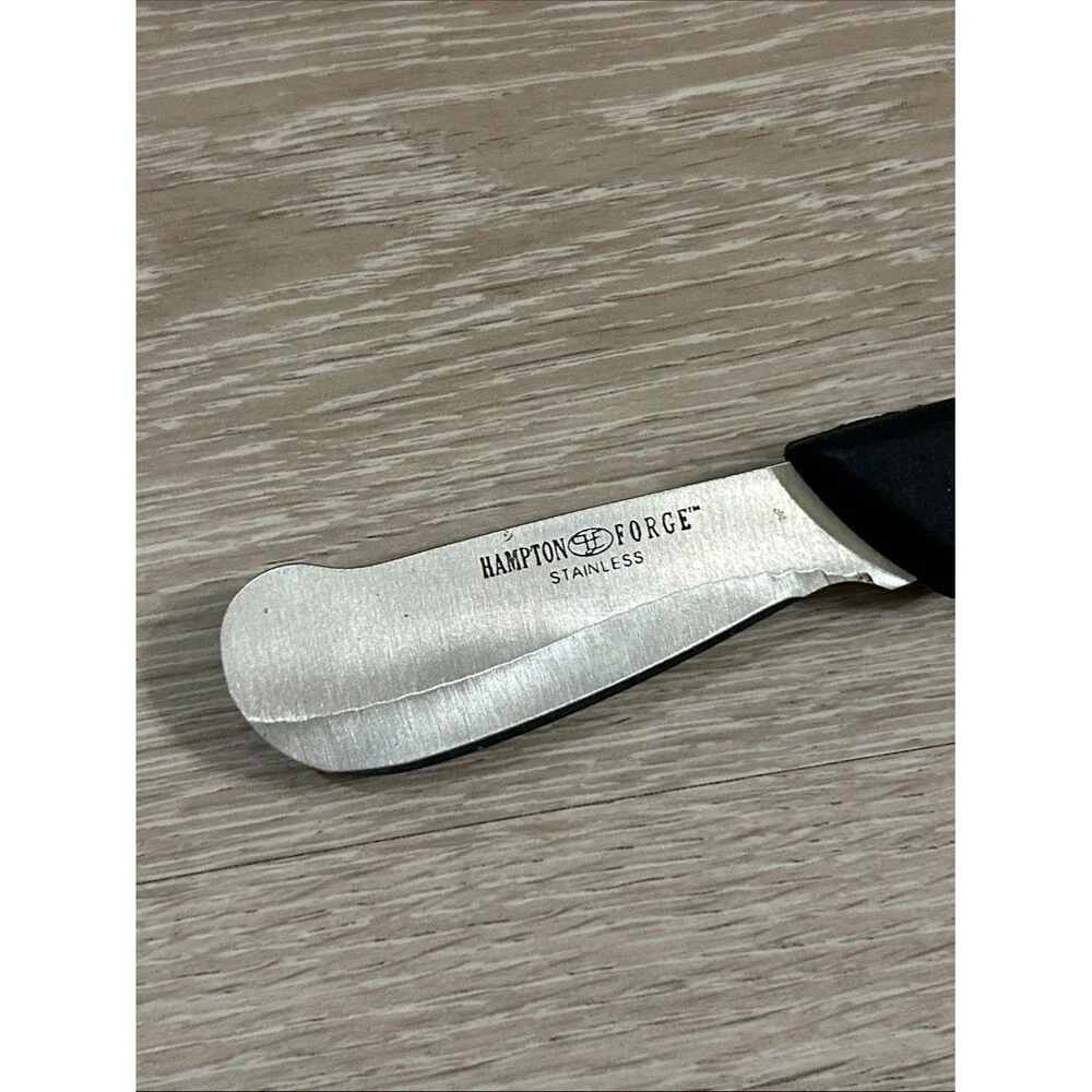 Unbranded spreading knife