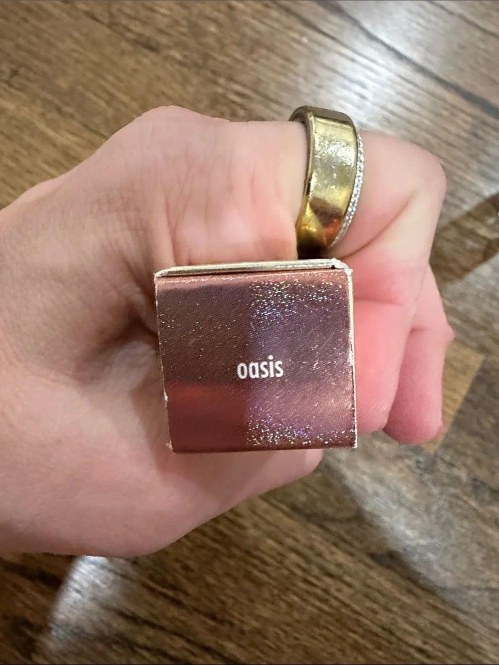Stila shimmery liquid