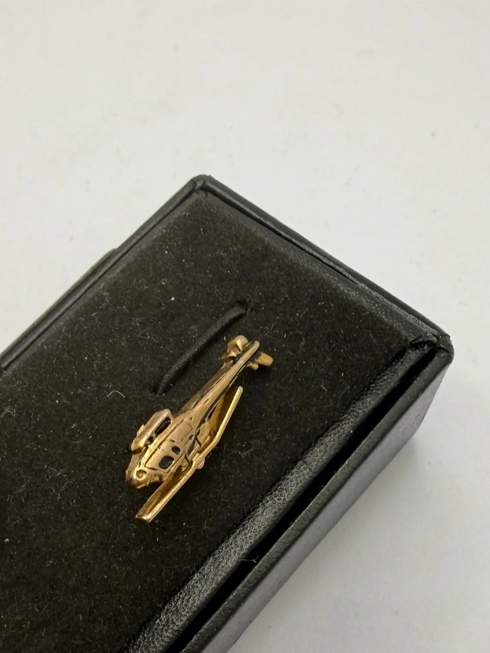 N/A stylish gold