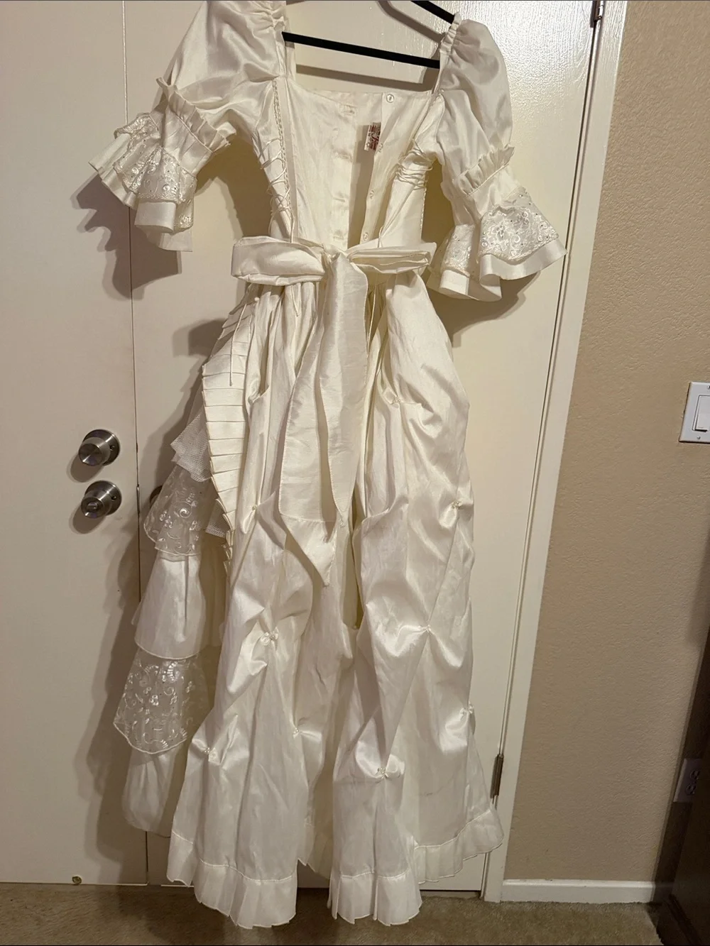 Fashion Fatima beautiful ivory