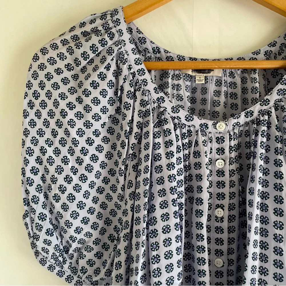 Madewell blue puff
