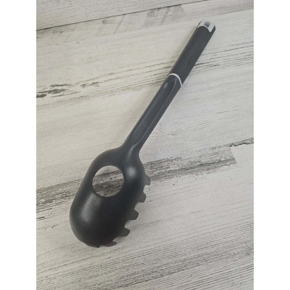 Calphalon nylon pasta