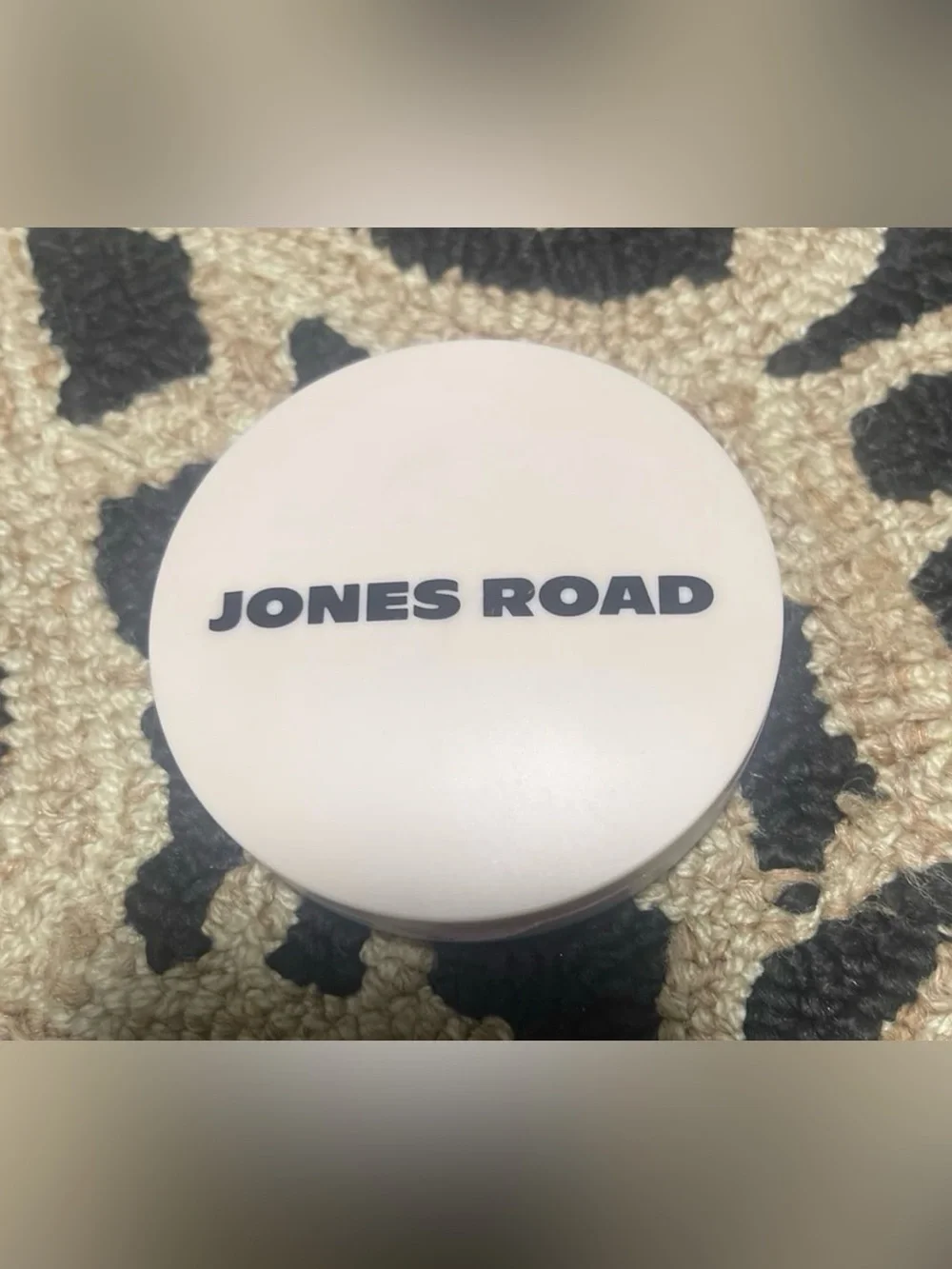 Jones Road shade cinnamon
