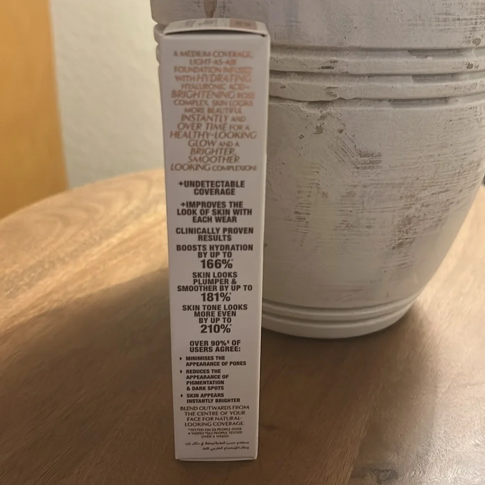 Charlotte Tilbury leave below