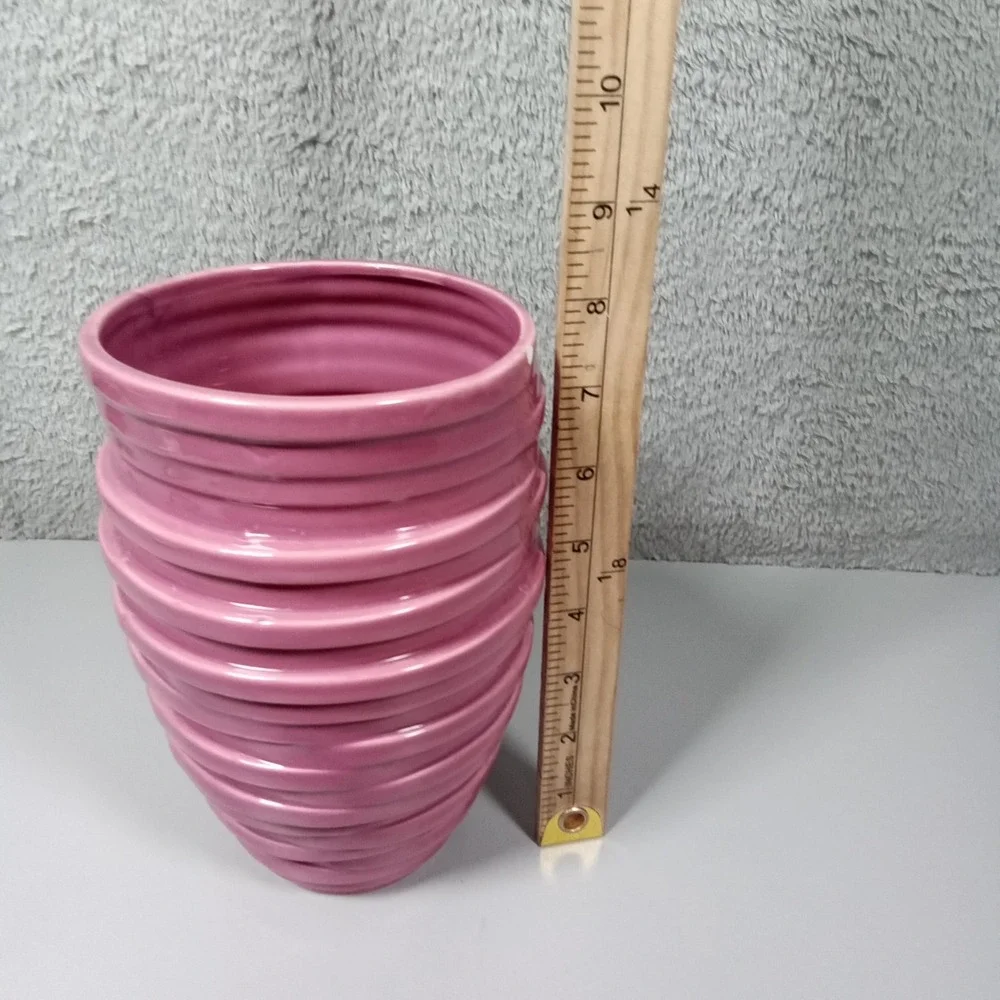 N/A vibrant pink