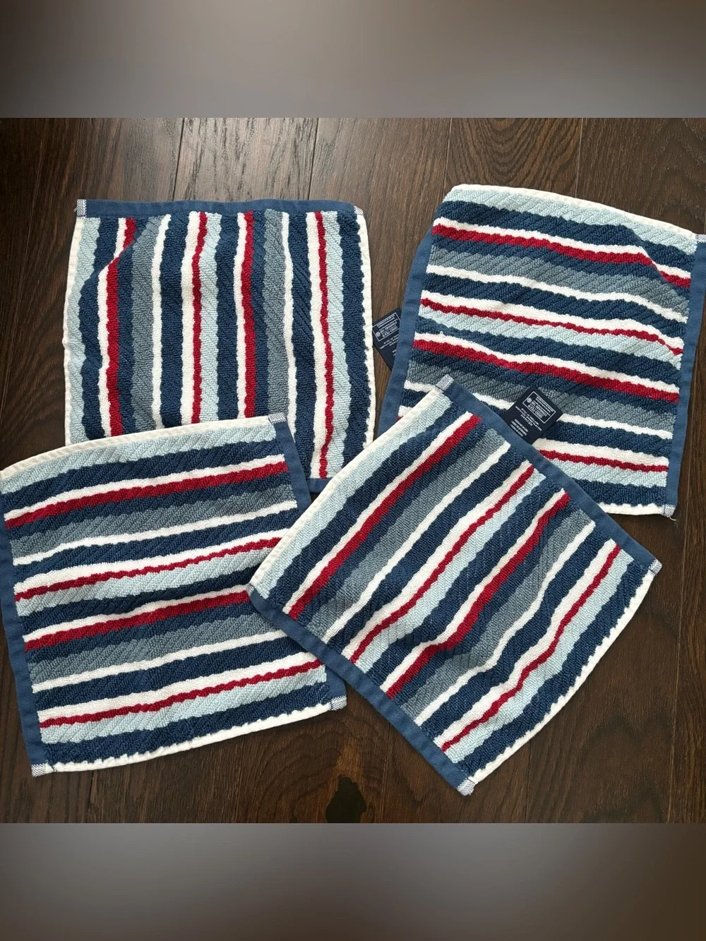 Nautica set towel hand