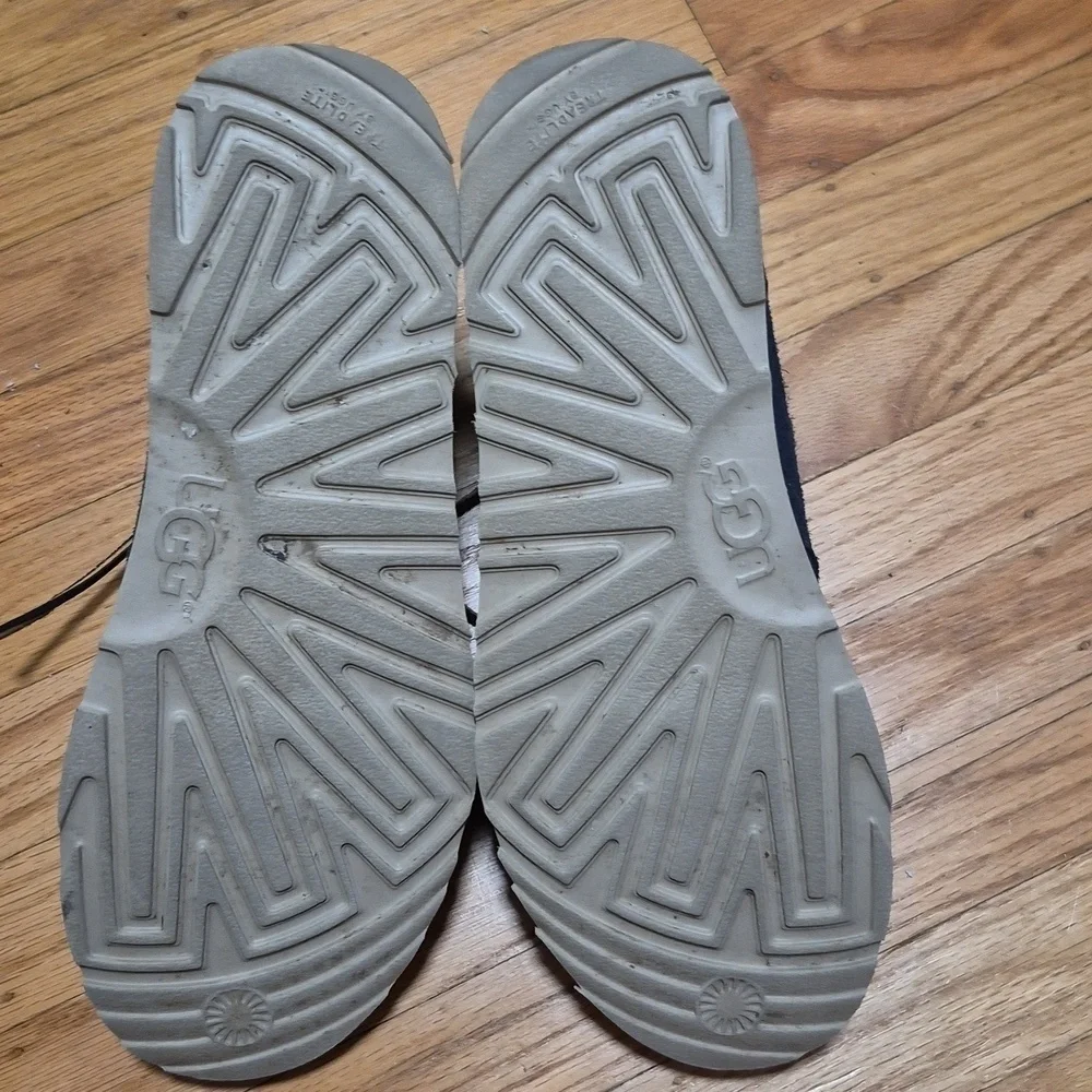 UGG men sz