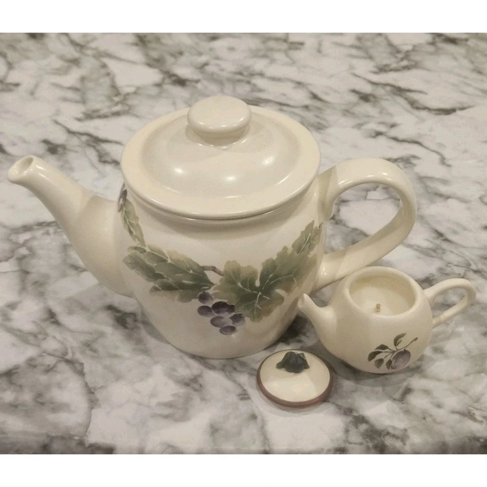 Vintage Pfaltzgraff Jamberry Teapot & Teapot Candle‎ – Stoneware Grape Pattern