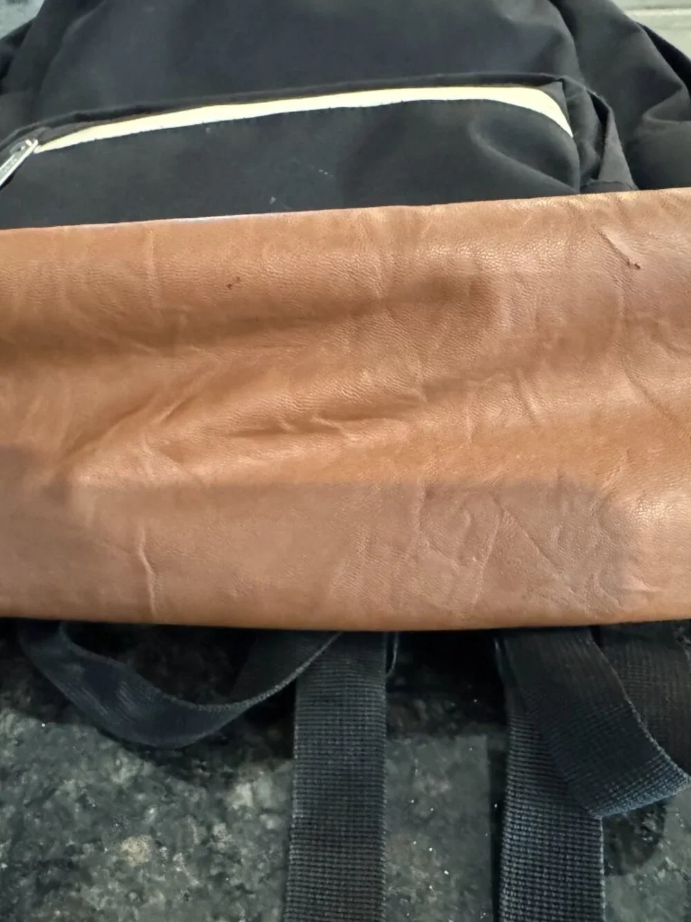 Herschel Supply Company pocket spacious
