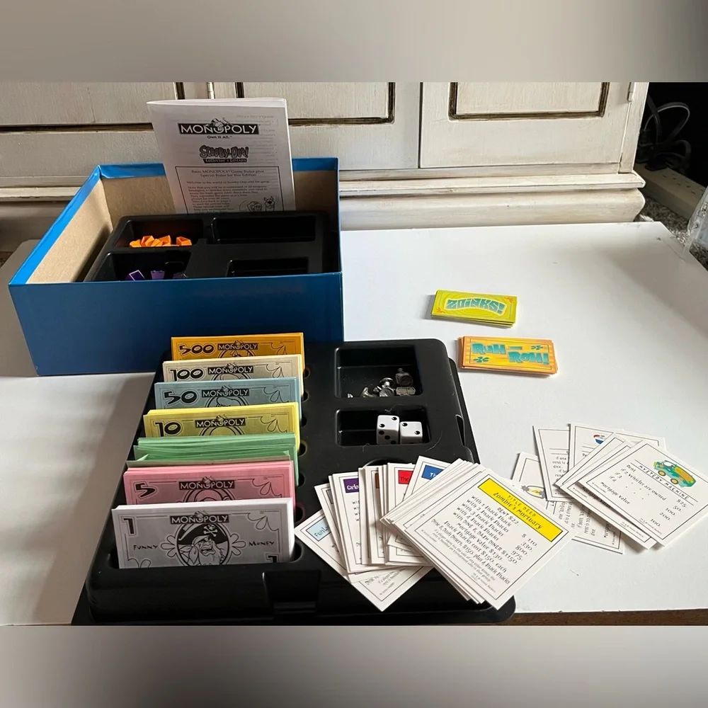 Monopoly ‘02 family box