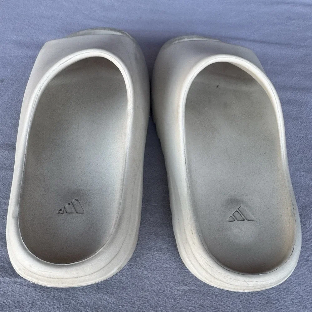 adidas yeezy slide