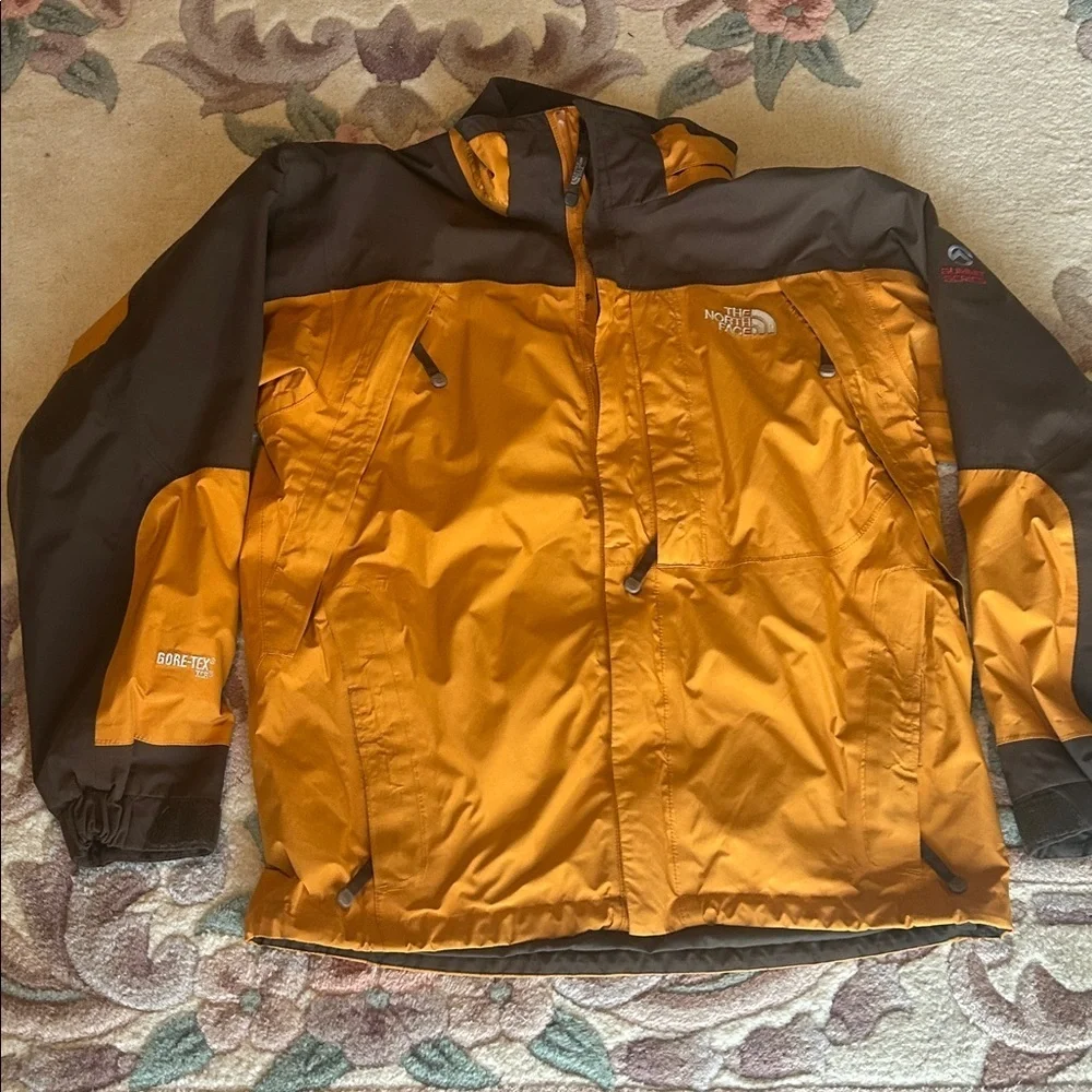 The North Face Two-Tone Raincoat gortex size medium