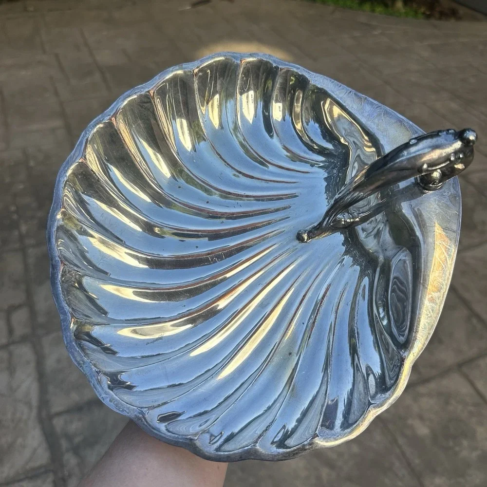 Vintage Apollo EPC Bernard Rice's Sons 4 Footed Clamshell Candy Dish #5437