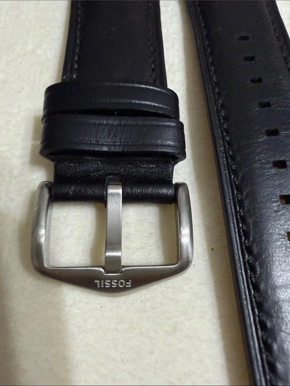 Fossil genuine leather