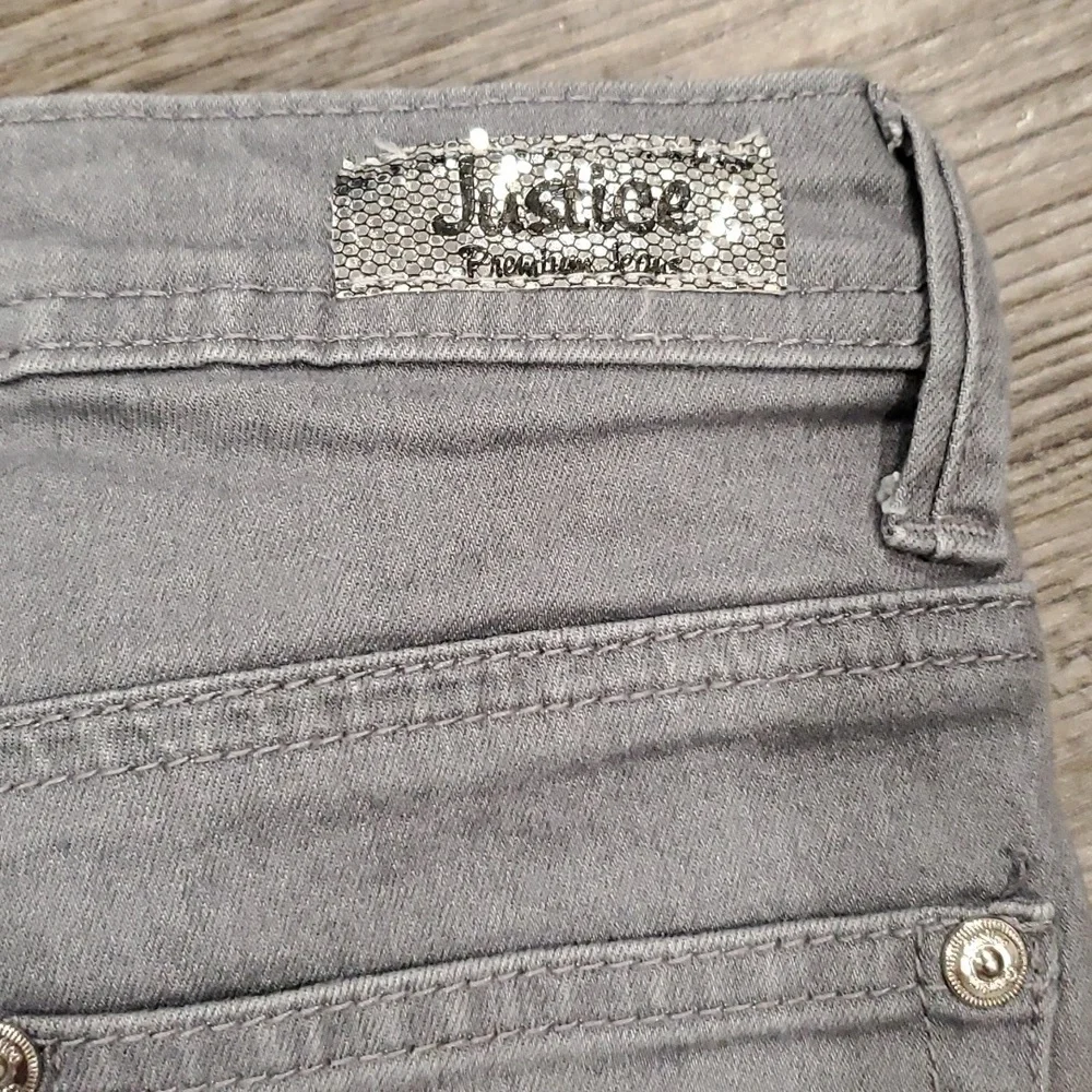 Justice excellent looks