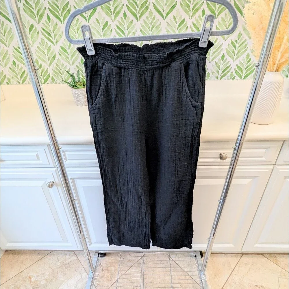 Old Navy black textured