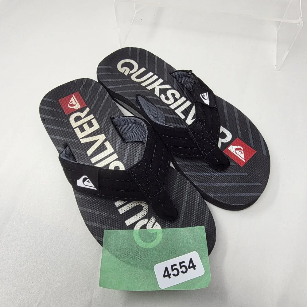 Quiksilver ships from
