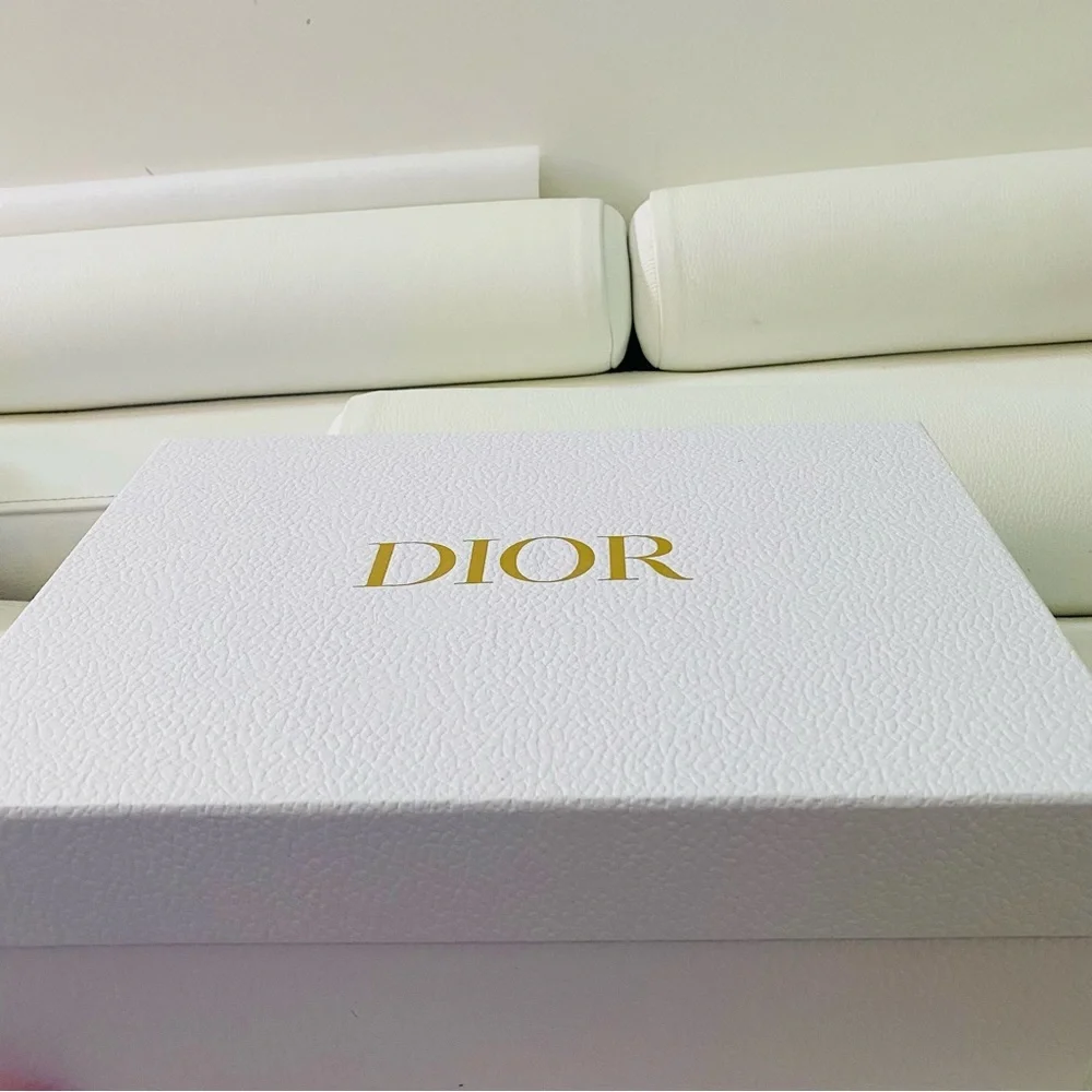 Dior gift box