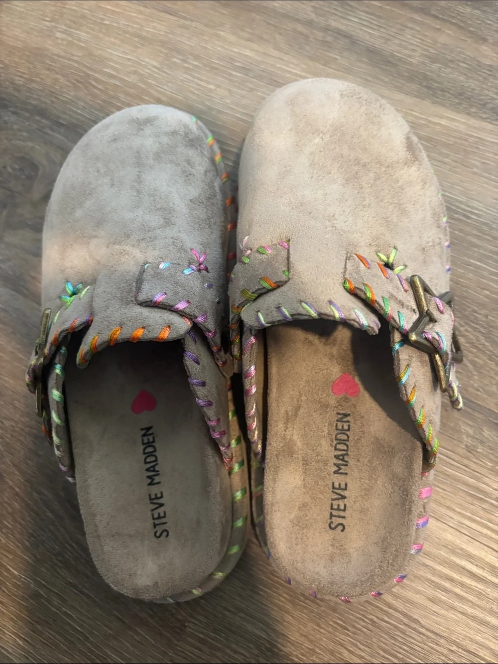 Steve Madden taupe suede