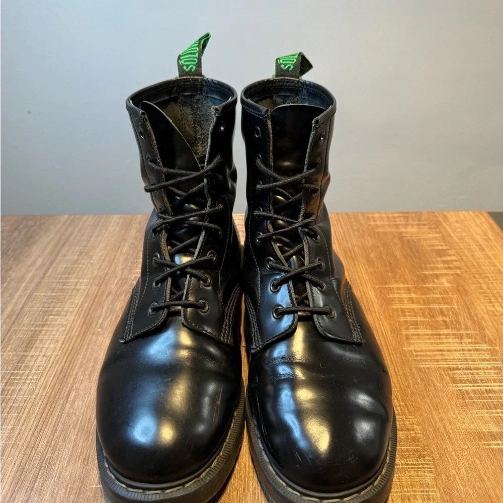 Solovair classic black