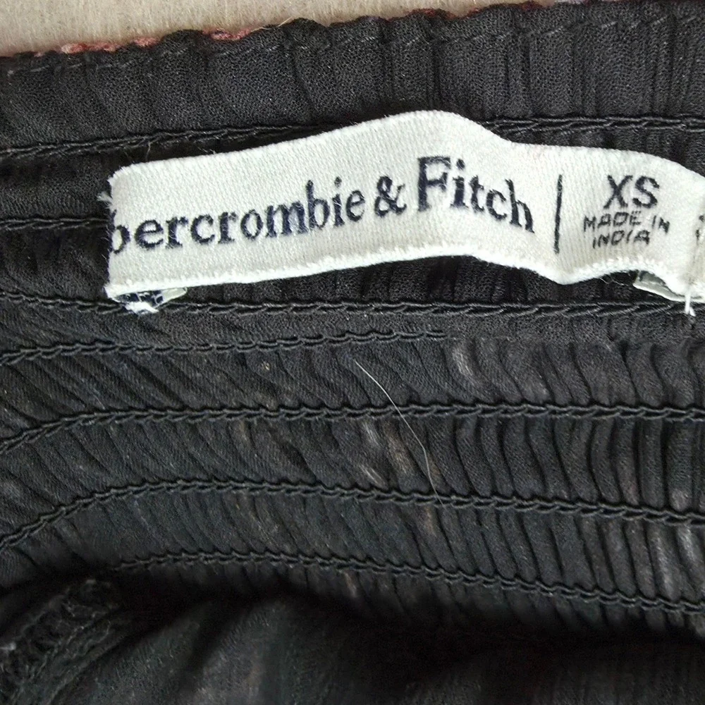 Abercrombie & Fitch measurements lying