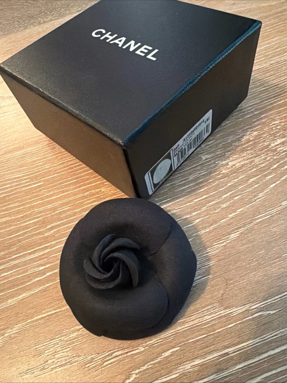 CHANEL detail black