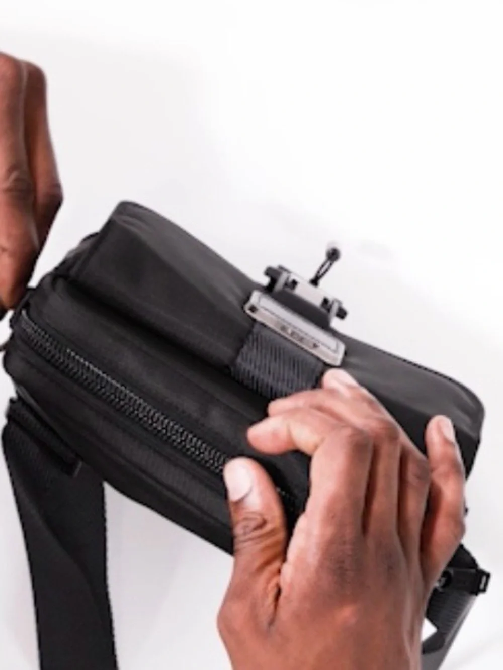 Tumi alpha bravo