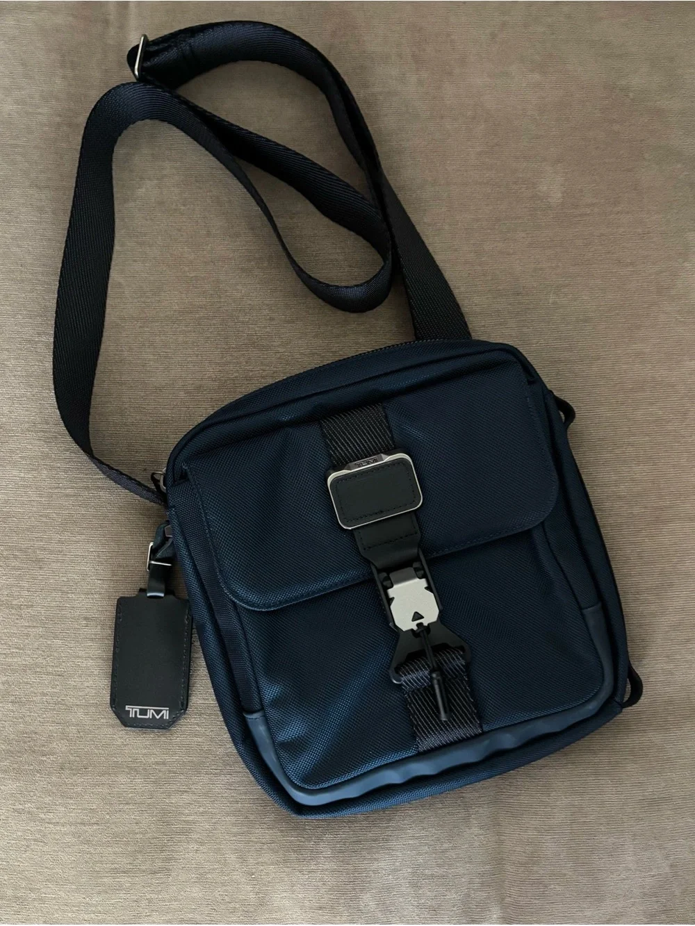 Tumi alpha bravo