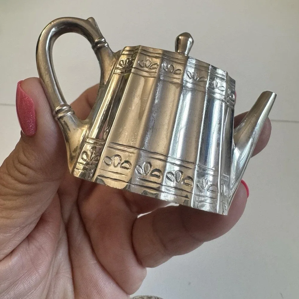 Vtg Godinger Silver Art Co. Teapot/Coffee Pot Silver Salt & Pepper Shakers Set