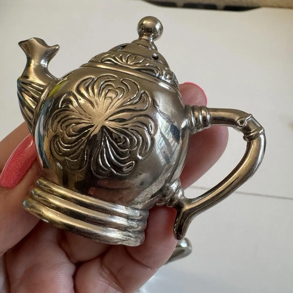 Vtg Godinger Silver Art Co. Teapot/Coffee Pot Silver Salt & Pepper Shakers Set