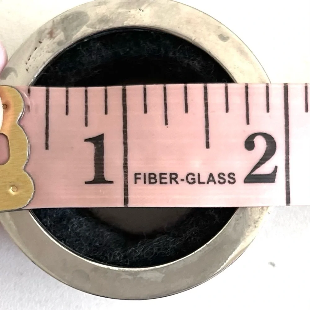 N/A black felt