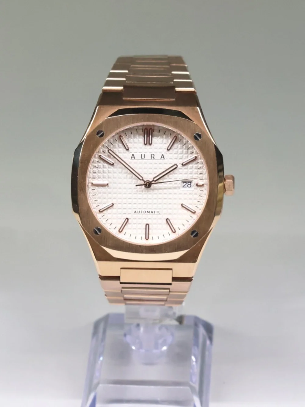 Aura date 001