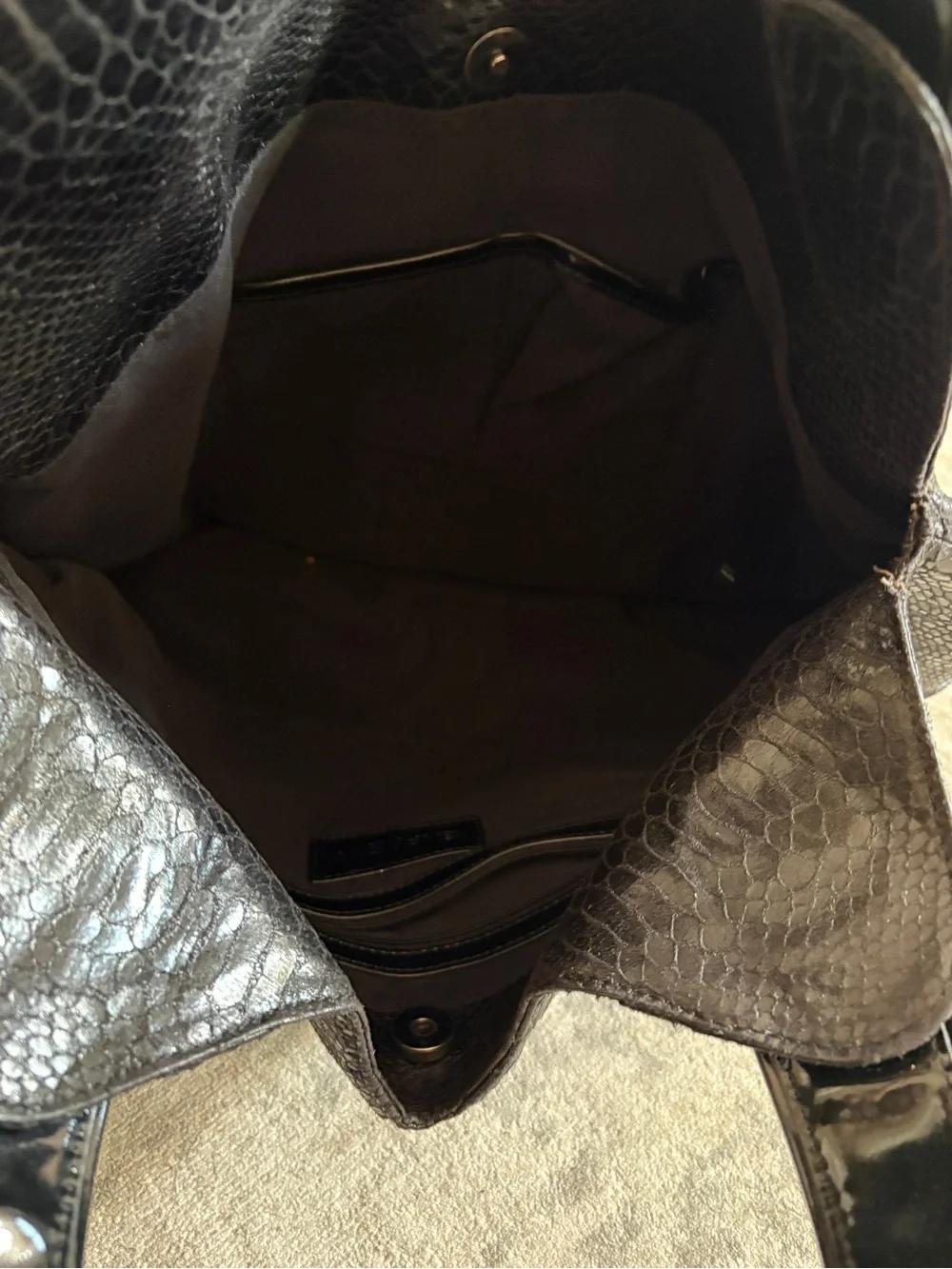Express sleek black